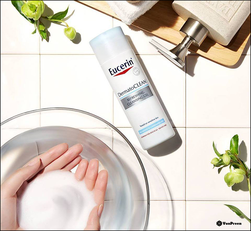 Sữa rửa mặt ưa chuộng nhất hiện nay-Gel rửa mặt Eucerin Dermato Clean Refreshing Cleansing Gel
